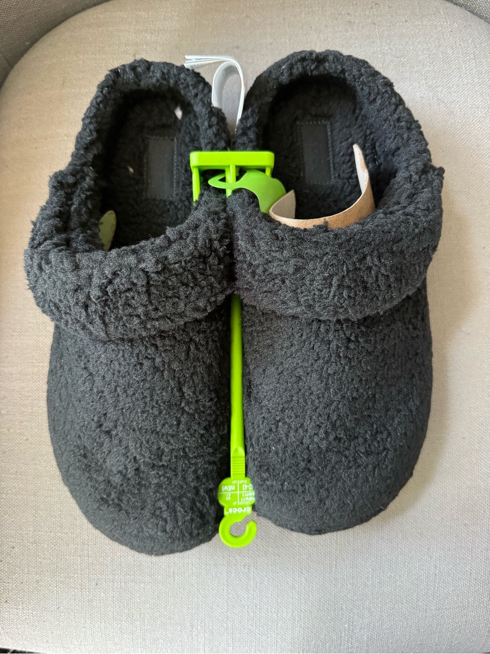 CROCS Black Classic Cozzy Slipper